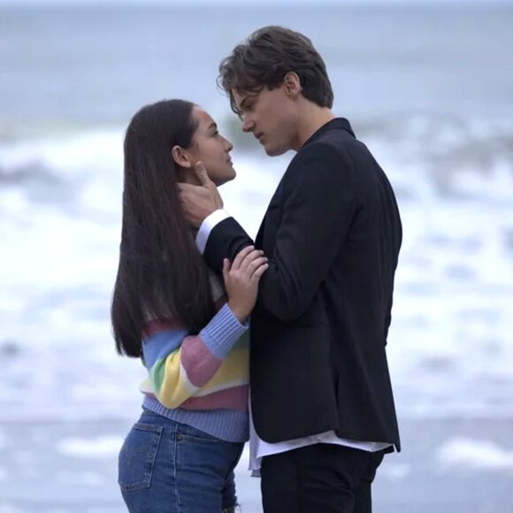 POLO Ralph Lauren Striped Sweater ASO Belly The Summer I Turned Pretty - Picture 13 of 14